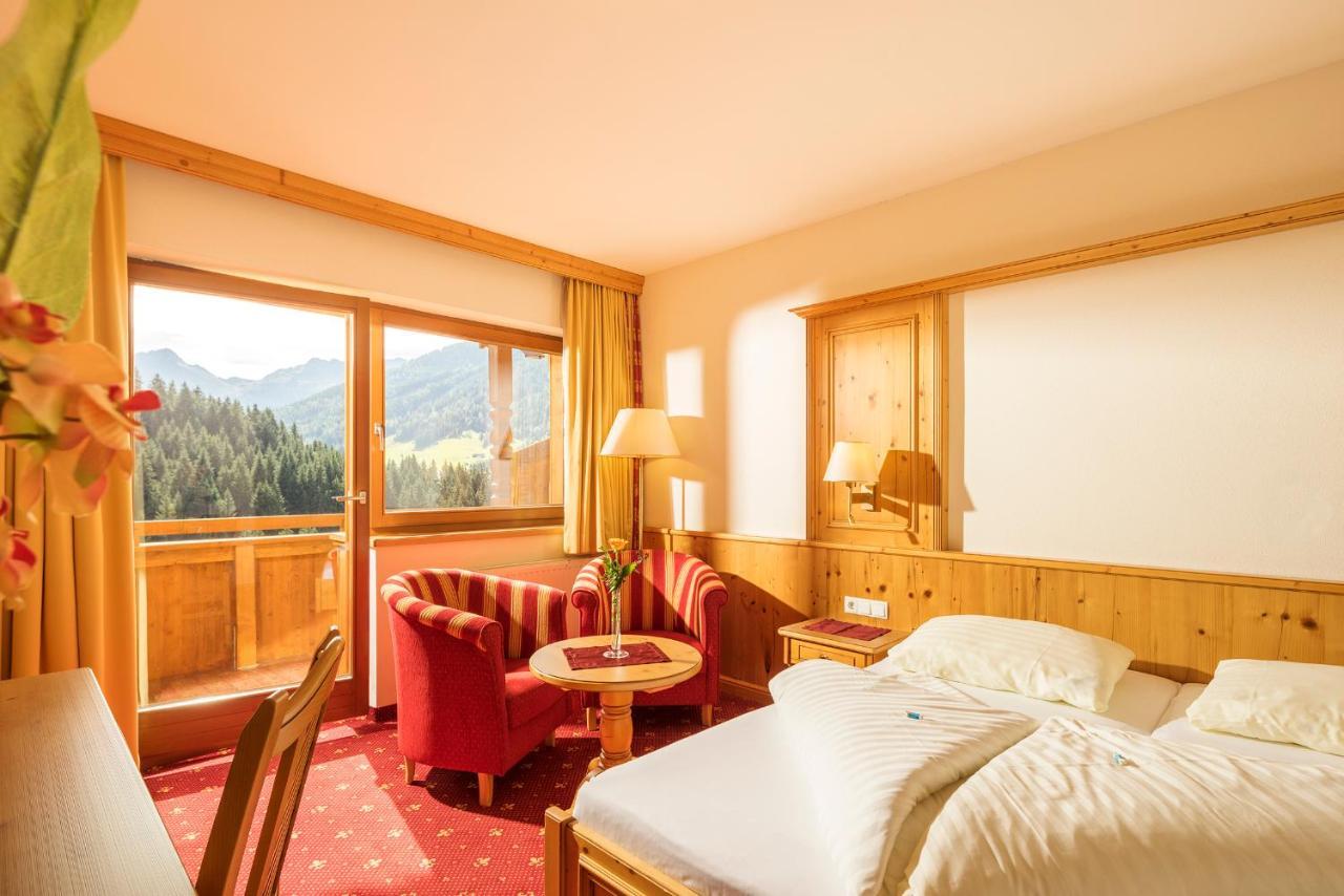 Classic Double Room Balcony,1040585902:JPEG